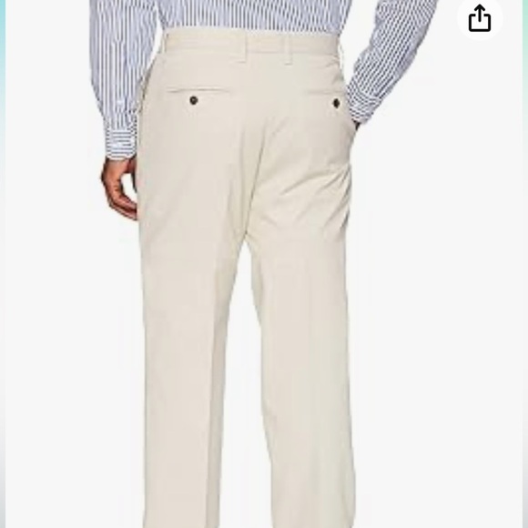 NWT Amazon Essentials Mens Classic Fit Wrinkle-Resistant Flat-Front Chinos - Picture 3 of 9